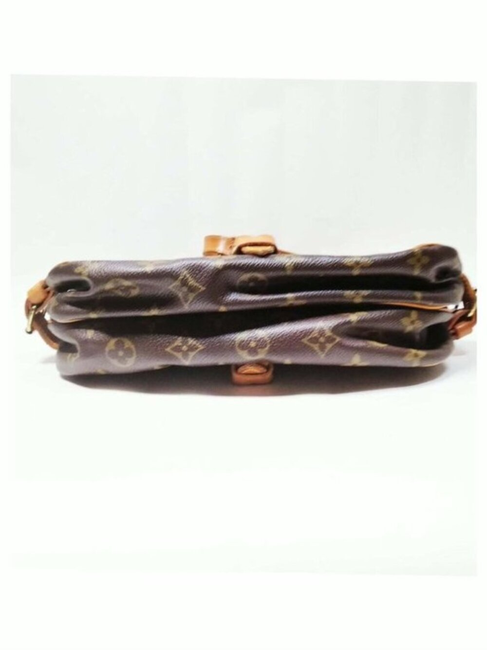 Authentic Louis Vuitton Saumur 30 Monogram Crossbody Messenger Bag - Picture 8 of 16